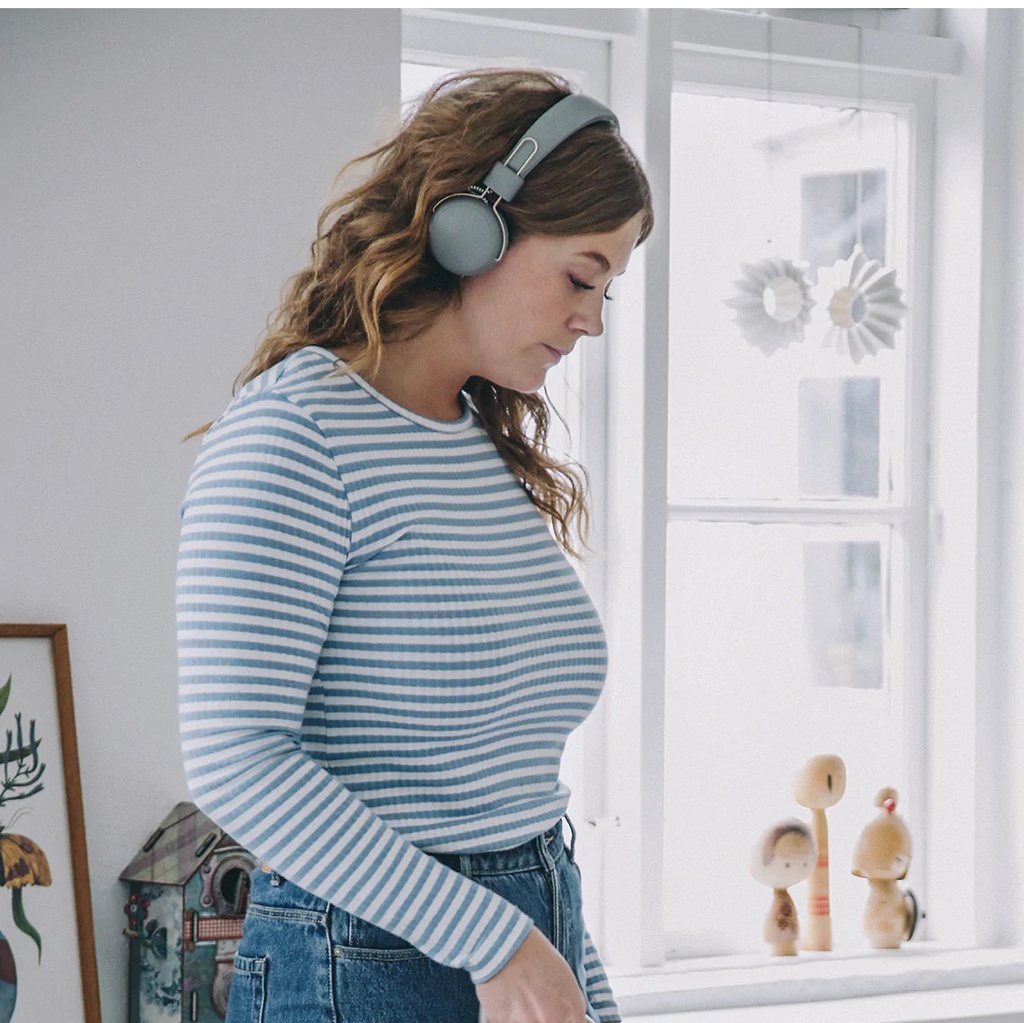 aWear, Wireless Headphones