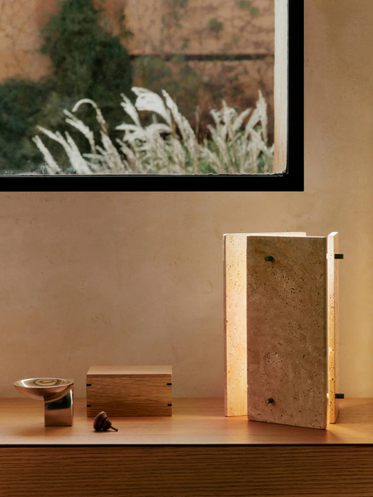 Oeste Table Lamp