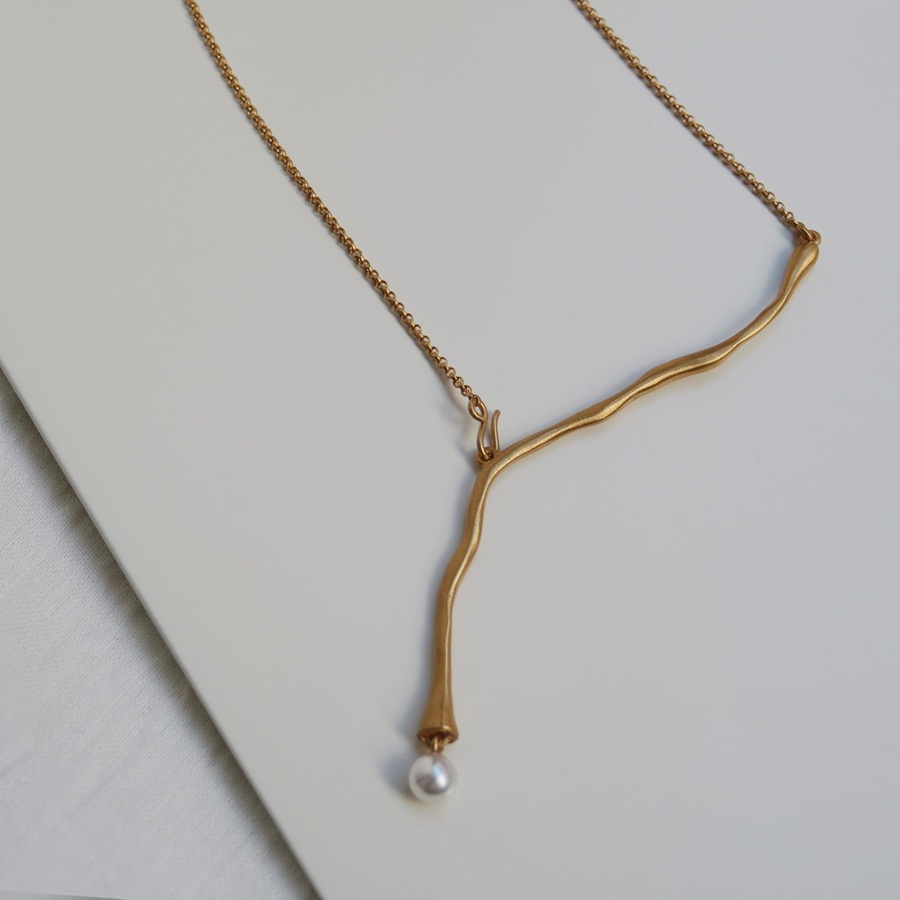 Eclat Golden Necklace