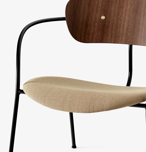 Pavilion Lounger AV6