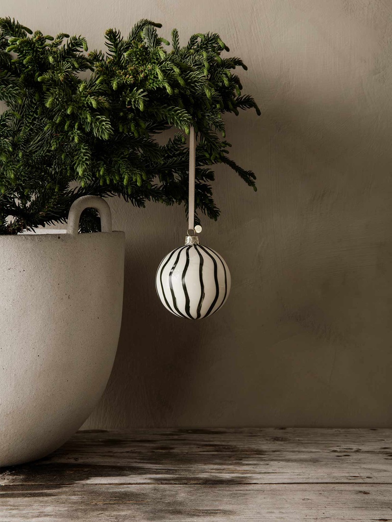 Christmas Glass Ornaments – Lines, Set of 4